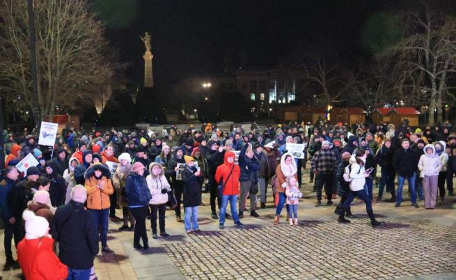 Протест в Русе срещу решението за купуване на паркинг за тирове