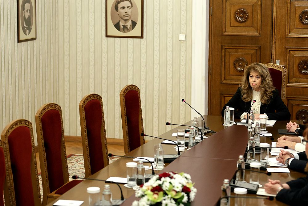 <p>МЕЧ отиде при президента, но отказа да проведе консултации</p>