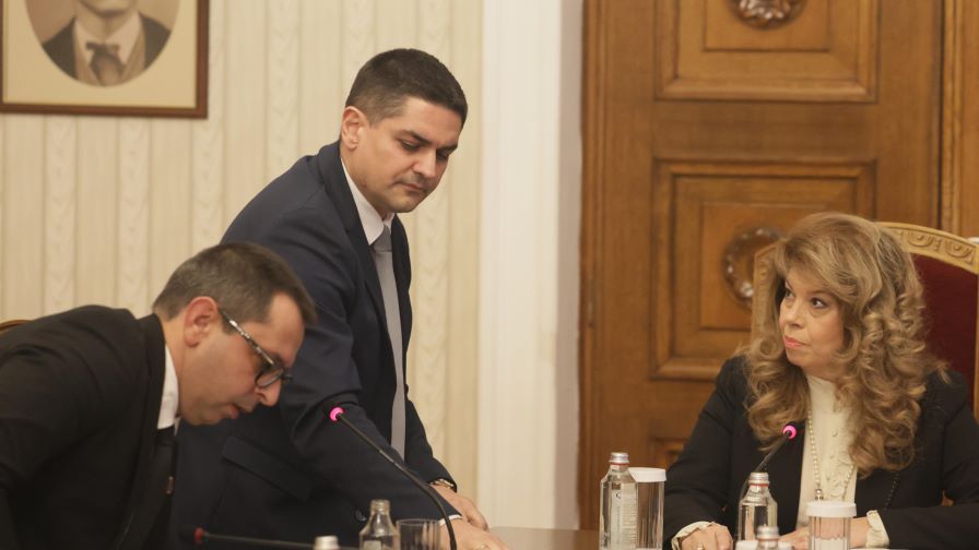 <p>МЕЧ отиде при президента, но отказа да проведе консултации</p>