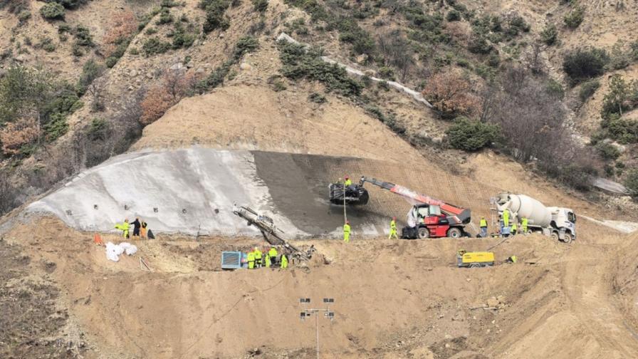 АПИ: Обходният път на Кресна включва 3 моста и 2 тунела