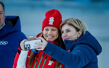 Дафовска: На седмото небе съм, пожелах си да наградя някого и това е... Лора!