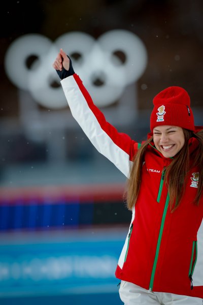 Награждаване на Лора Христова след бронзовото отличие на Зимните олимпийски1