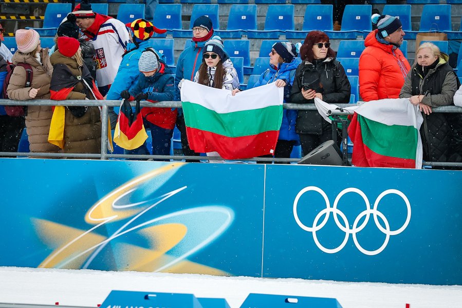 Награждаване на Лора Христова след бронзовото отличие на Зимните олимпийски1