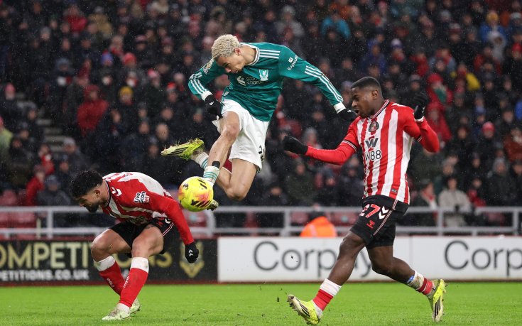 СНИМКИ: всички интересни кадри от Съндърланд - Ливърпул