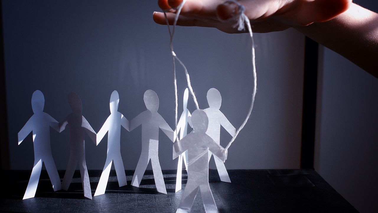 Отвъд вярата: Най-бруталните секти в историята