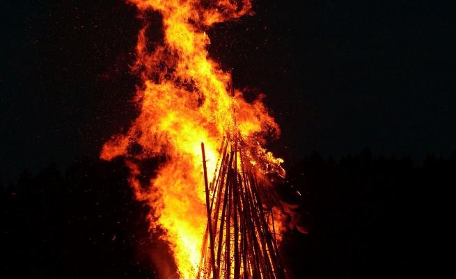 14 февруари: Черната смърт и пламъците в Страсбург