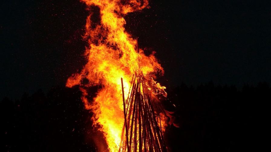 <p>14 февруари: Черната смърт и пламъците в Страсбург</p>