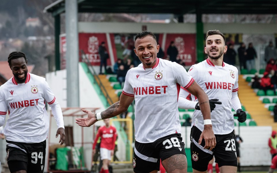 НА ЖИВО: ЦСКА 1948 - ЦСКА 0:1, втората част стартира