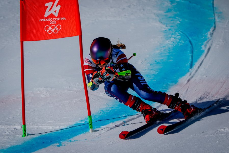 Гигантски слалом за жени с участието на Анина Цурбриген в1