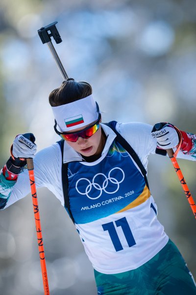 Преследване на 12 5 км в биатлона за жени с1