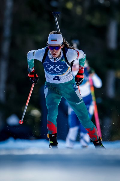 Преследване на 12 5 км в биатлона за жени с1