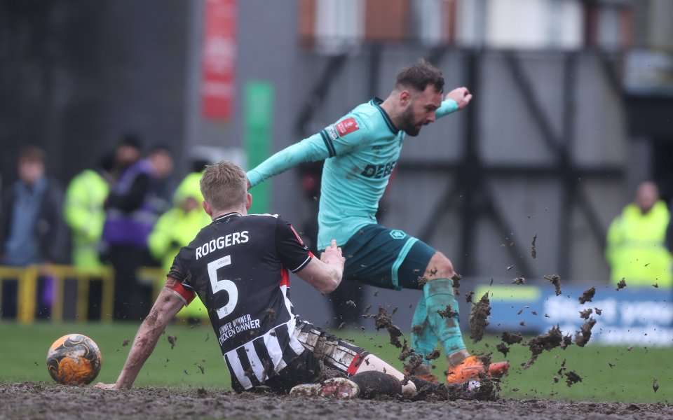 Гримсби Таун - Уулвърхeмптън Уондърърс 0:1 / ФА Къп, четвърти кръг, 15.02.2026 г.