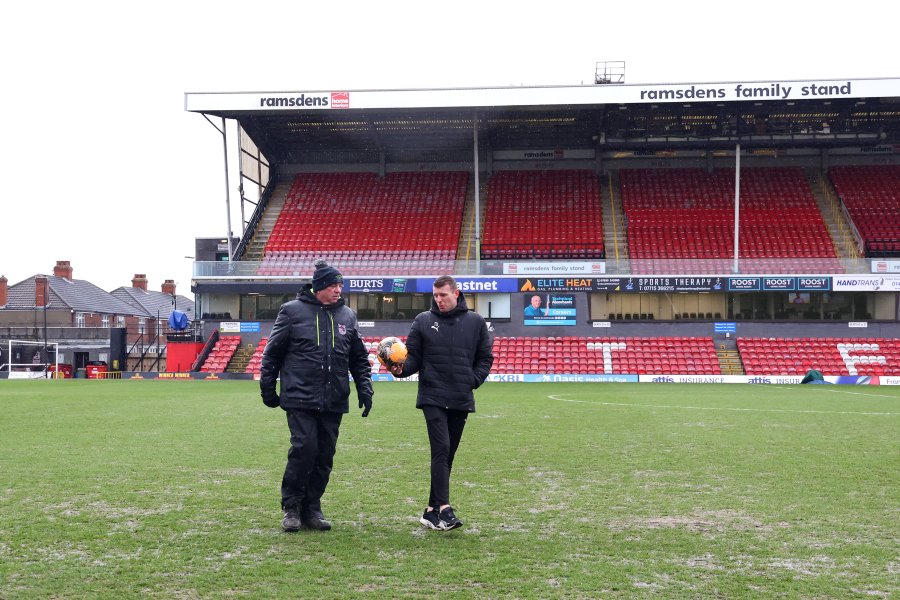 Гримсби Таун Уулвърхeмптън Уондърърс1