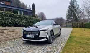 <p>Ето я&nbsp;&bdquo;Богинята&ldquo;, която вози френския&nbsp;президент</p>