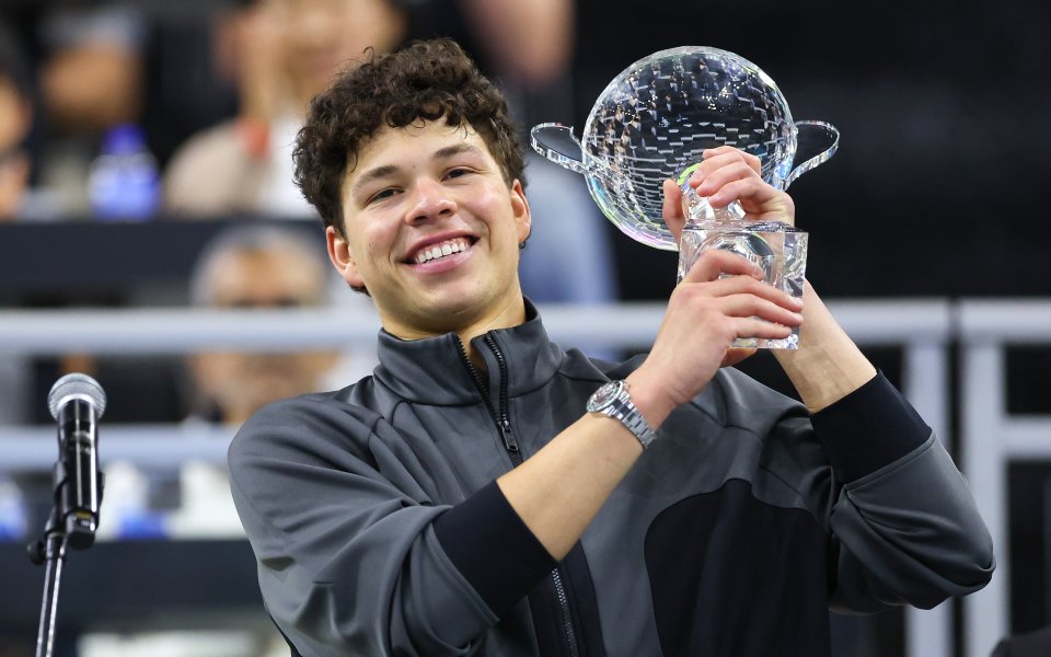 Бен Шелтън спаси три мачбола и спечели титлата в Далас