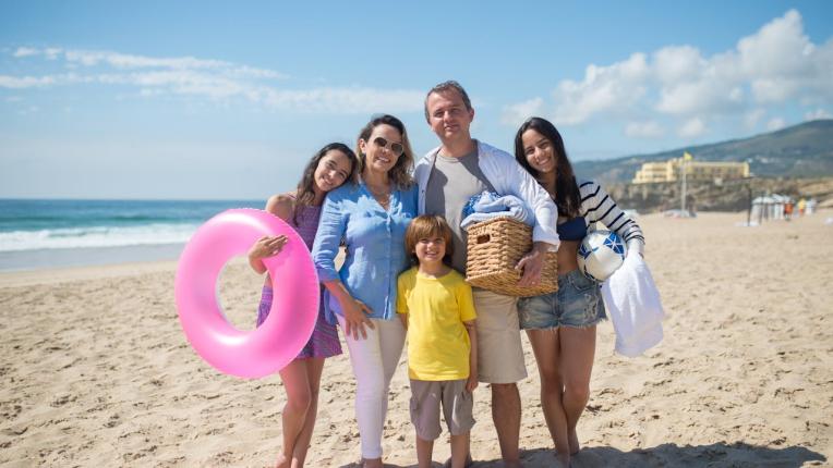 Как да намерите евтини полети за семейни пътувания?