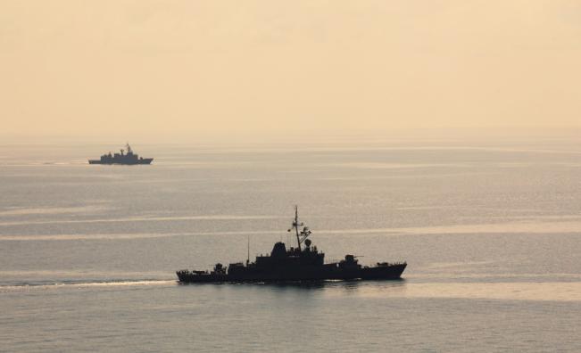 Иран демонстрира военна мощ в Ормузкия проток