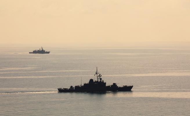 Иран демонстрира военна мощ в Ормузкия проток