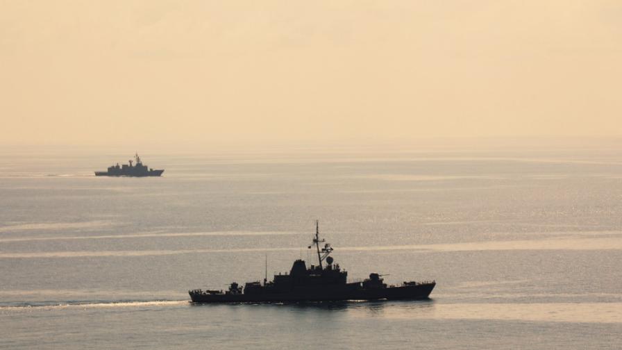 Иран демонстрира военна мощ в Ормузкия проток