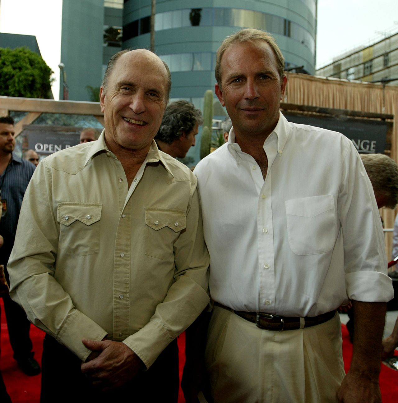 <p>Легендарният актьор Робърт Дювал почина в понеделник на 95-годишна възраст. Той беше известен с участието си в редица високо оценени от критиката проекти през холивудската си кариера, включително шедьоврите &bdquo;Кръстникът&ldquo; и &bdquo;Апокалипсис сега&ldquo;.</p>