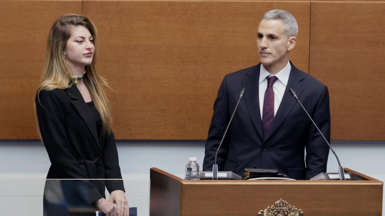 Министрите от служебния кабинет на Андрей Гюров положиха официално клетва пред Народното събрание в присъствието на президента Илияна Йотова.