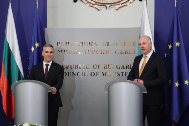 След като кабинетът с премиер Андрей Гюров положи клетва в