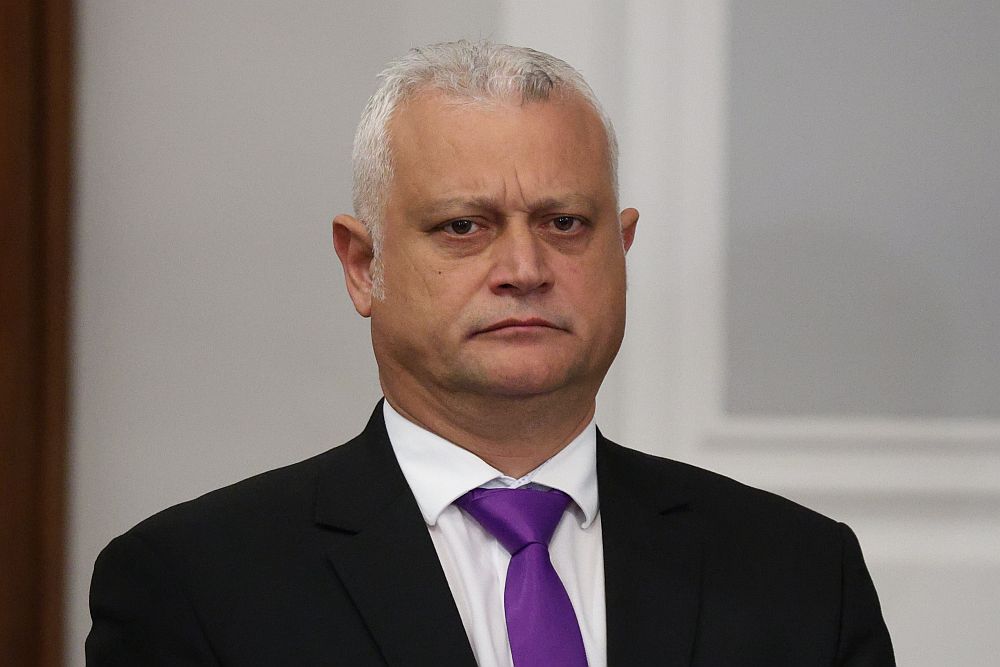 Служебният министър на вътрешните работи вика разследващите случаите "Петрохан" и "Околчица" в МВР