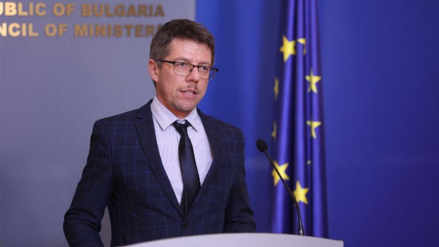 Служебният кабинет с първа загуба - Стоил...