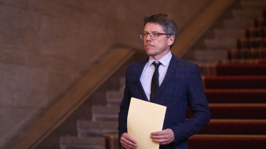 Президентът подписа указ за освобождаването на Стоил Цицелков