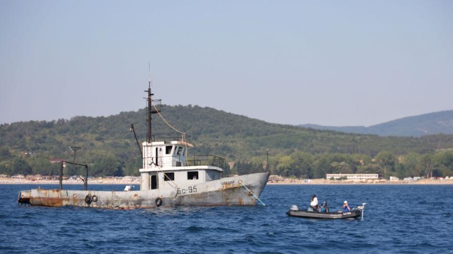 Продължава издирването на кораб, обследват морското дъно край Маслен нос