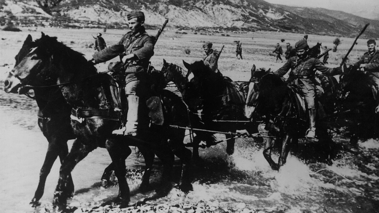 21 февруари: Тайният марш, който промени съдбата на България