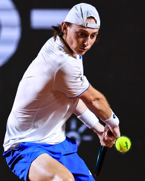 Игнасио Бусе Матео Беретини1