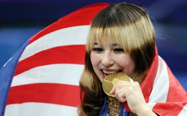 Алиса Лю и нейната златна прическа: Приличам на Тутанкамон!