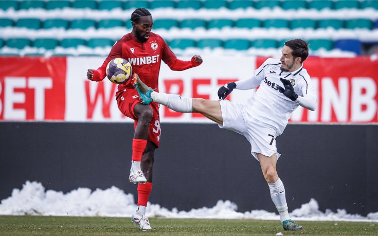 НА ЖИВО: ЦСКА 0:0 Славия, натиск на 