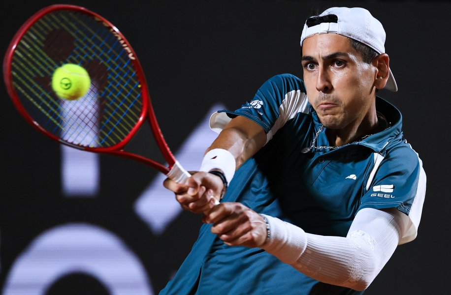 Томас Ечевери с първа титла от ATP след триумф над1