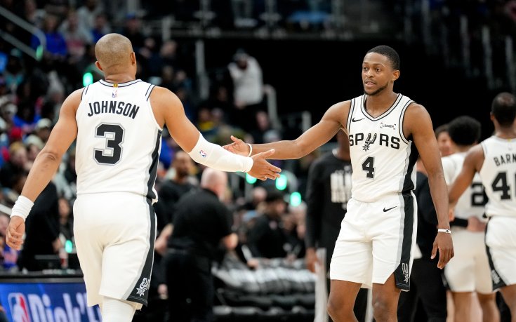 Сан Антонио надигра Детройт като гост