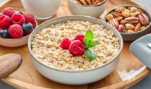 <p>Ефектът &bdquo;2 дни&ldquo;: Овесените ядки свалят холестерола с 10% само за 48 часа</p>