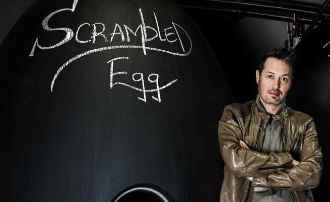 От Лондон до село Николаево: Еди Куриян за честното вино и “срещата” му с Брад Пит