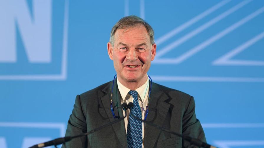 <p>Илон Мъск избра своя нов фаворит: Ще свали ли милиардерът правителството в Лондон?</p>