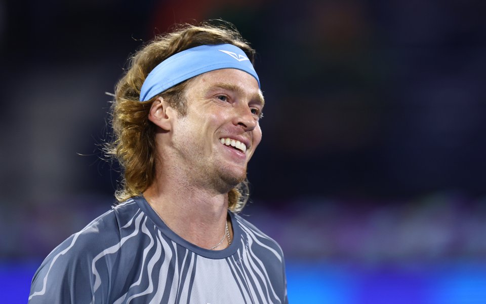 Рубльов и Фис са на полуфинал в Барселона