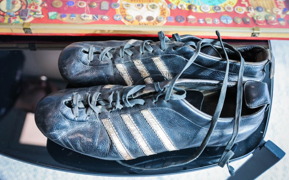 Дариха уникални артикули за клубния музей на ЦСКА