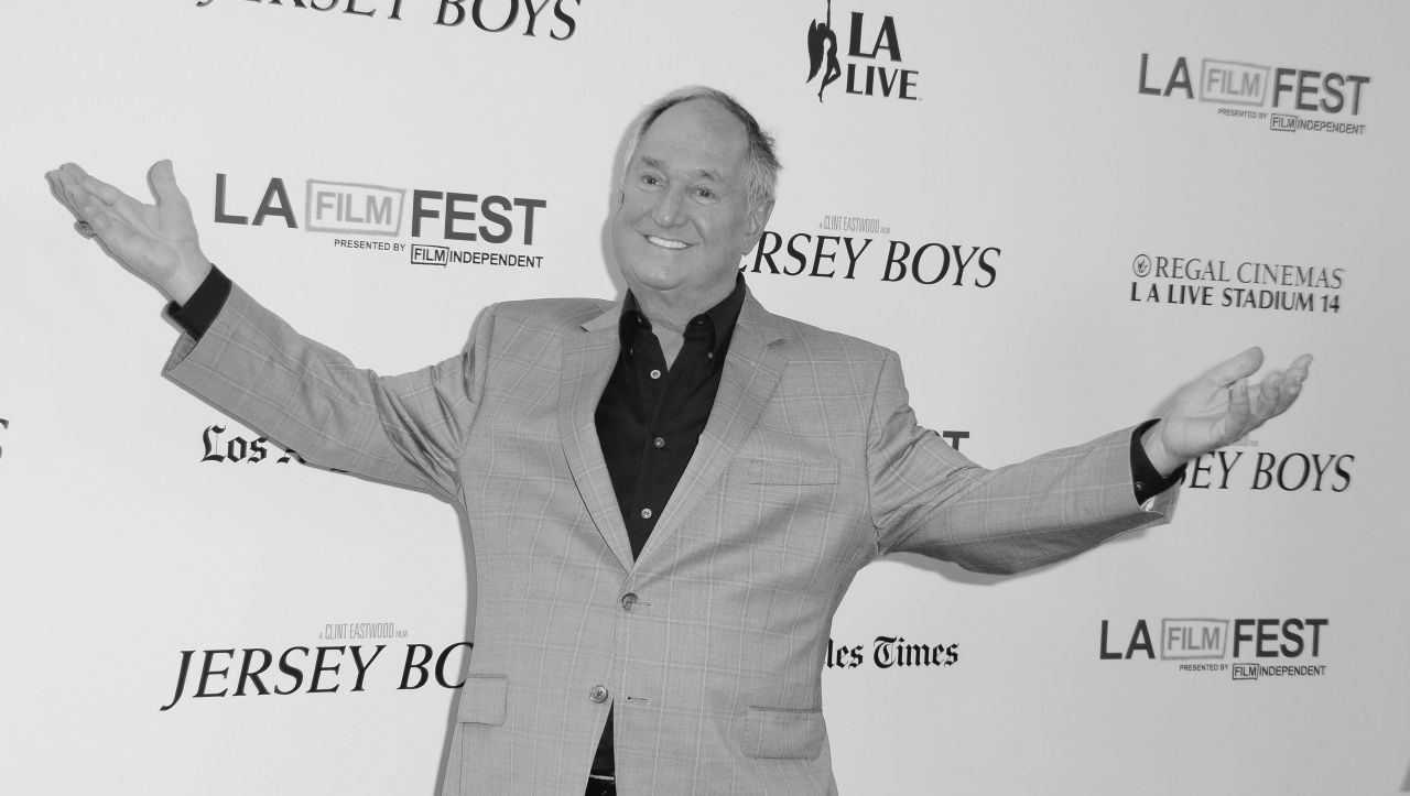 Почина музикалната легенда Нийл Седака