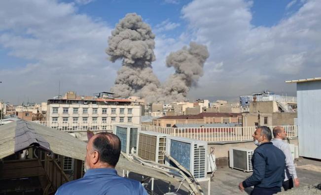 Ирански медии: Болница е засегната при въздушни удари в Техеран