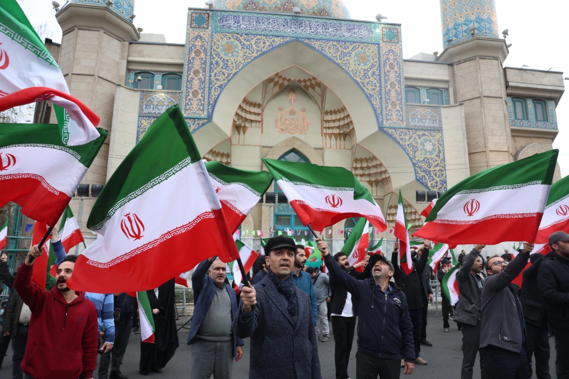 Иран: Най-малко 57 ученички загинаха при израелска атака