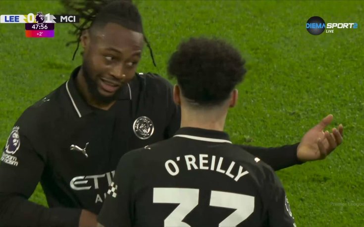 Семеньо се разписа за Сити срещу Лийдс в самия край на първата част