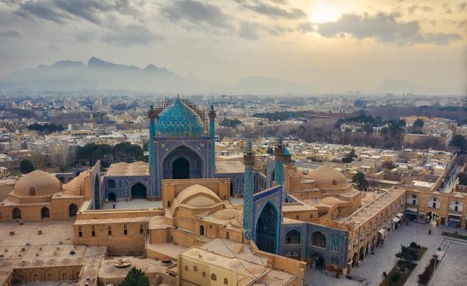 Израел току-що удари Исфахан