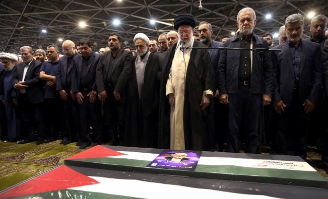 Властовата структура в Иран - кой ще наследи Али Хаменей?