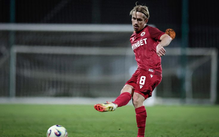 Доскорошен играч на ЦСКА: Атмосферата на криза не спираше, всички предразсъдъци се оправдаха