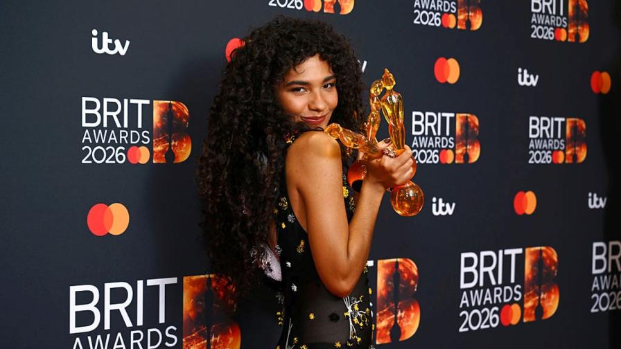 „Новата кралица на попа“ Оливия Дийн триумфира на Brit Awards 2026