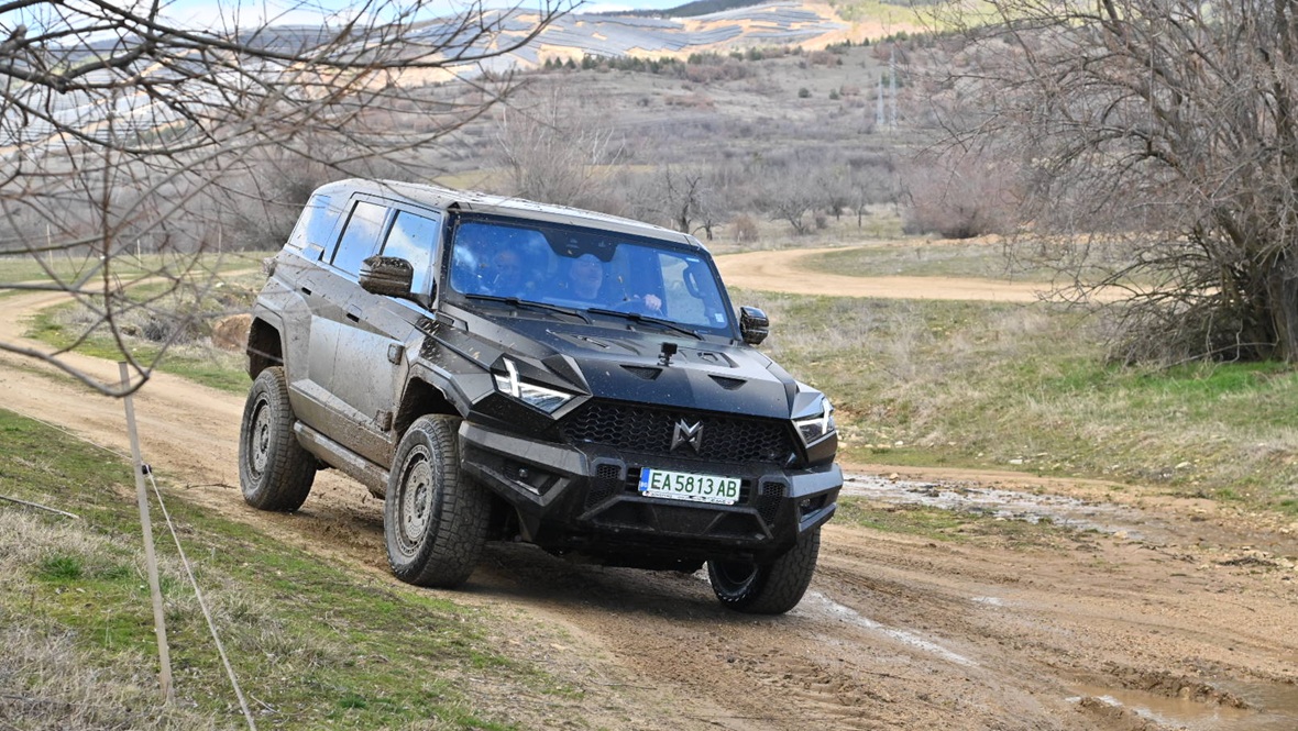 Тестваме бруталния китайски офроудър MHERO 817